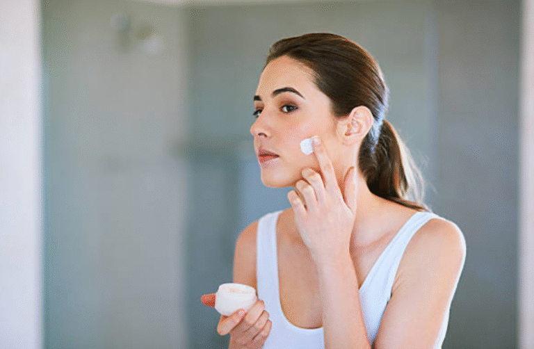 Best Face Moisturizers in India for Glowing Skin & Hydration | 2025 Guide